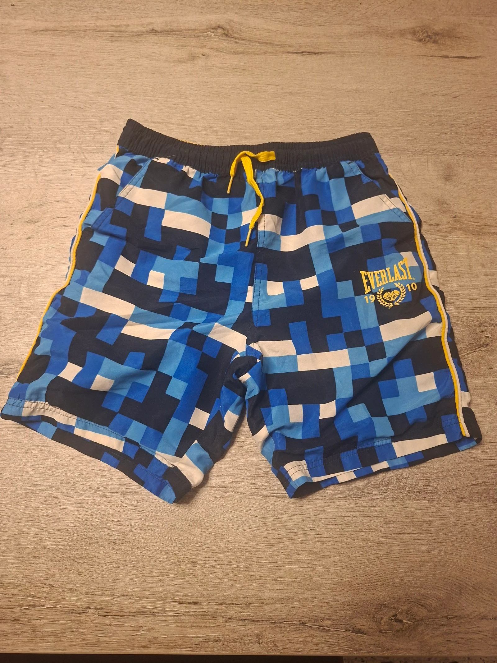 🌷F4-02🌷Short de bain EVERLAST garçon – Taille 9/10 ans – Style moderne & confortable🌷 – photo 2